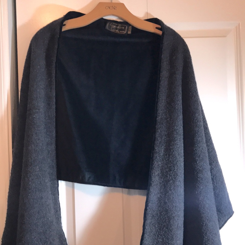 Geraldine Gray wool and velvet wrap